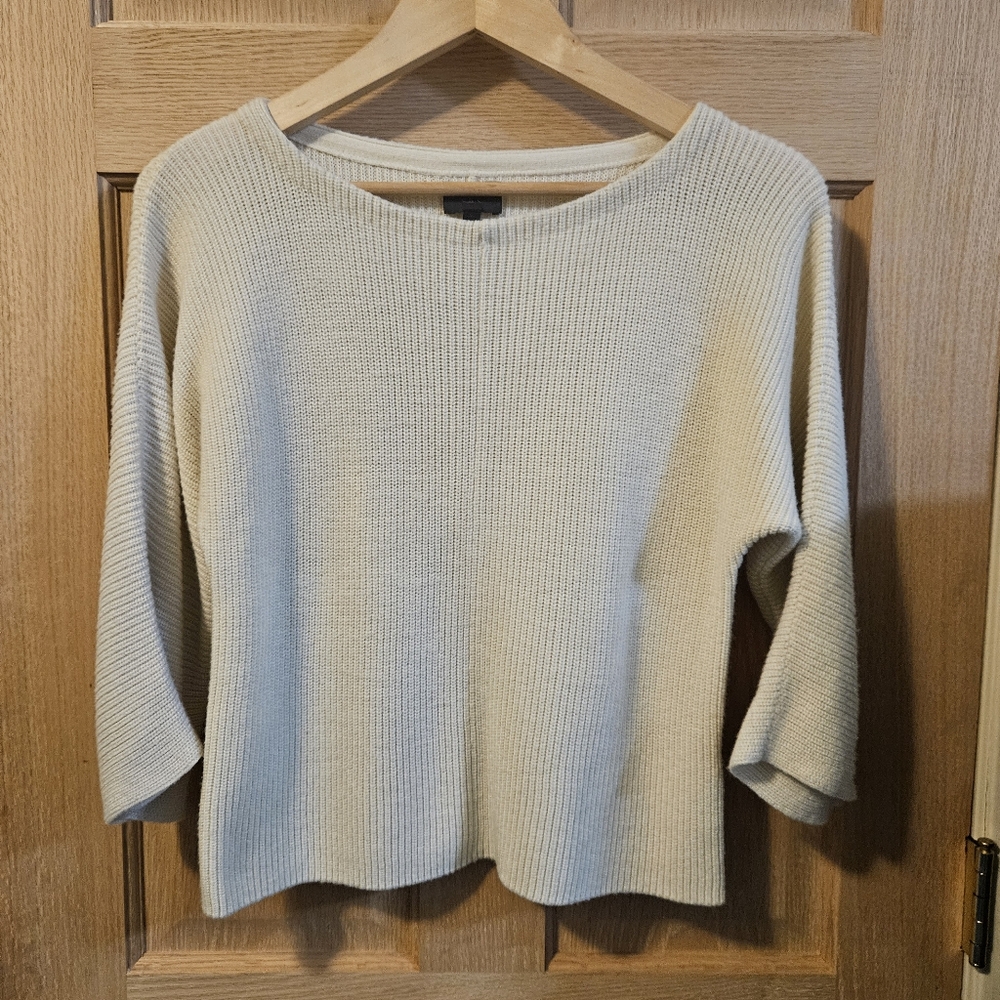 Small Banana Republic Women's Cream Knit Sweater